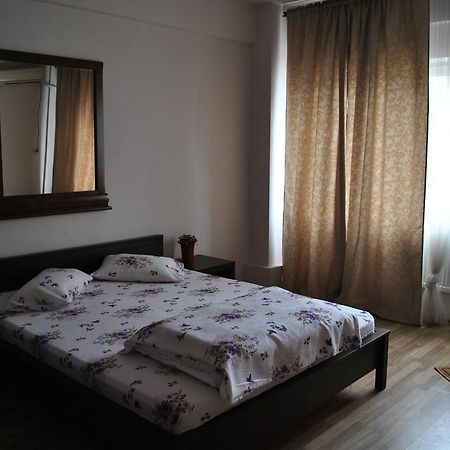 Vogue Hostel Bucharest Luaran gambar