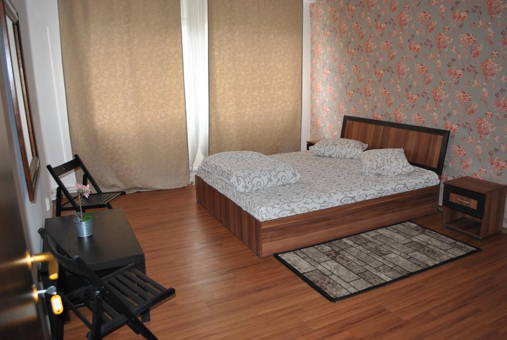 Vogue Hostel Bucharest Luaran gambar