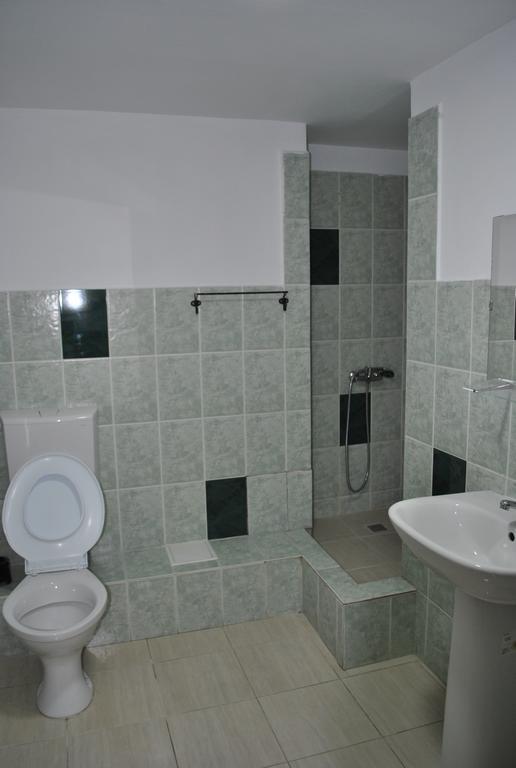 Vogue Hostel Bucharest Luaran gambar