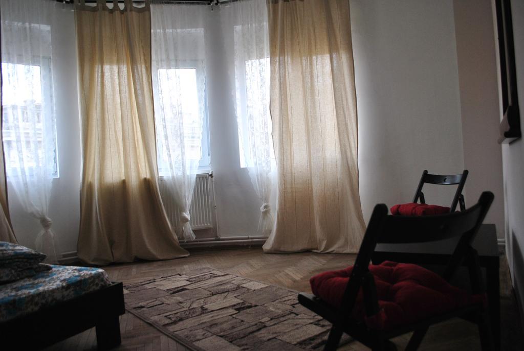 Vogue Hostel Bucharest Luaran gambar