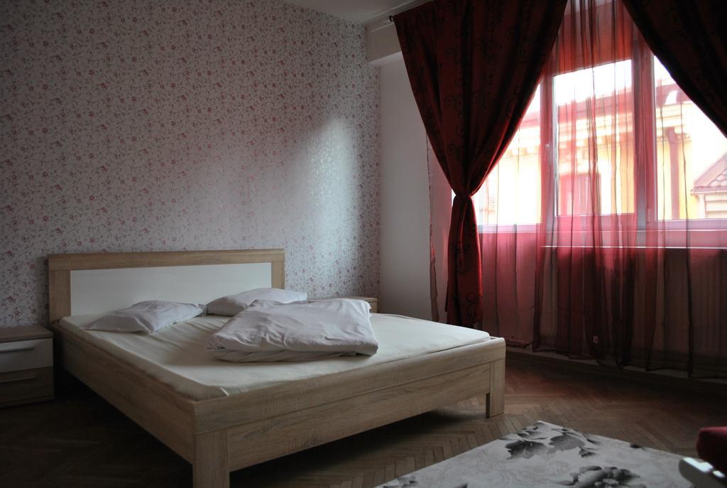 Vogue Hostel Bucharest Luaran gambar