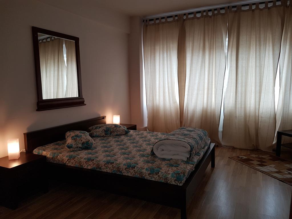 Vogue Hostel Bucharest Luaran gambar