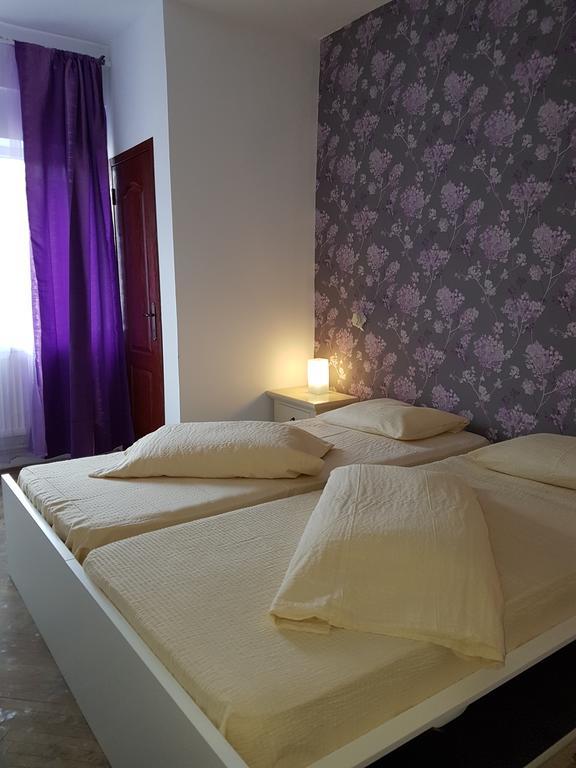 Vogue Hostel Bucharest Luaran gambar